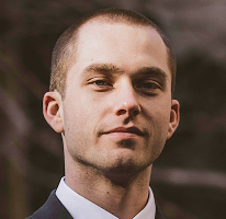 Portrætfoto af Thomas Whitfield, tradinganalytiker og ekspert inden for kryptomarkedet
